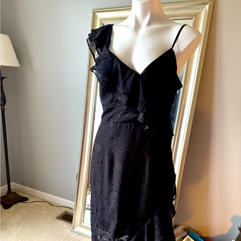 NWOT LULUS HOLIDAY/WEDDING/PARTY DRESS. Like WEDNESDAY! Size Large